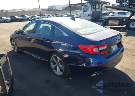 2018 Honda Accord Touring 2.0T z USA, uszkodzony, nr VIN 1HGCV2F99JA043216